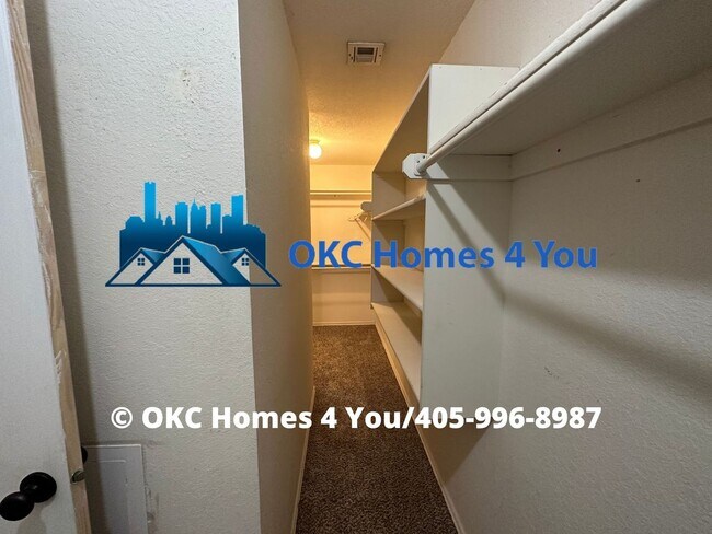 Building Photo - Beautiful 3 Bed 2 Bath in Twin Oaks