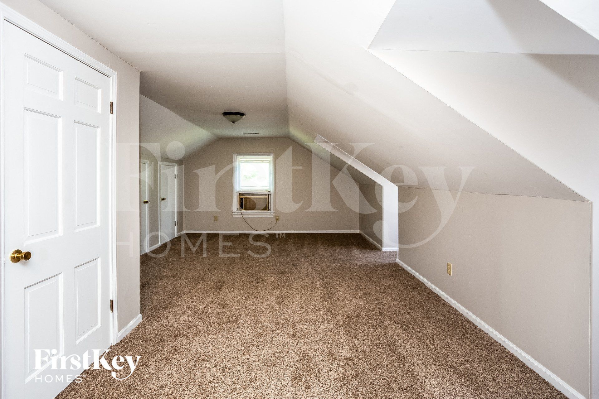 Building Photo - 6991 Dashwood Dr