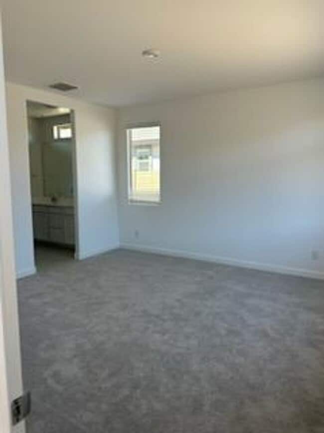 Building Photo - 24687 N 170th Dr