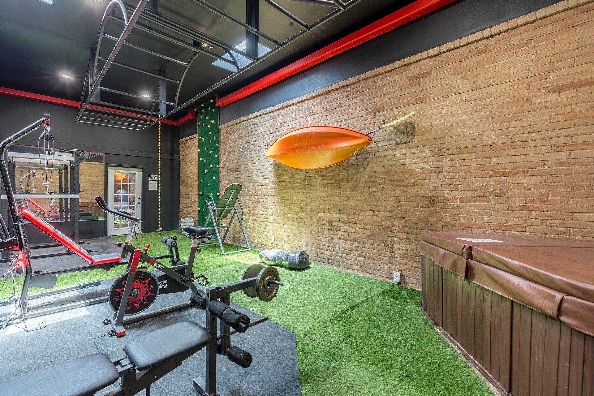 Building Photo - 608 W Jonquil Ave