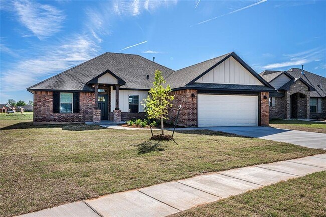 Building Photo - Beautiful 4 bedroom in Yukon