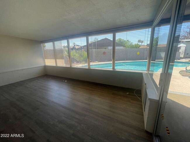 Building Photo - 3 Bed 2 Bath Phoenix Home with a Pool