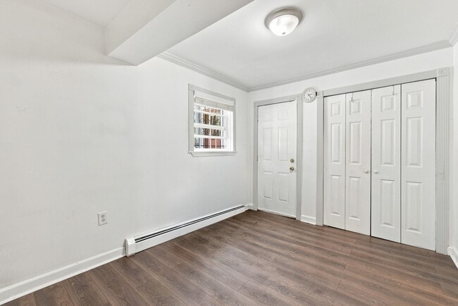 Building Photo - 138 Chestnut Ave
