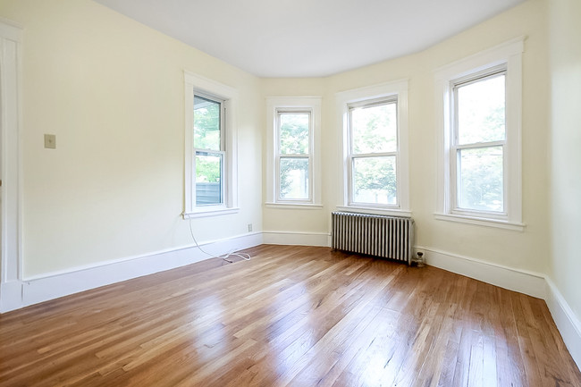 Primary Photo - 26 Lopez St