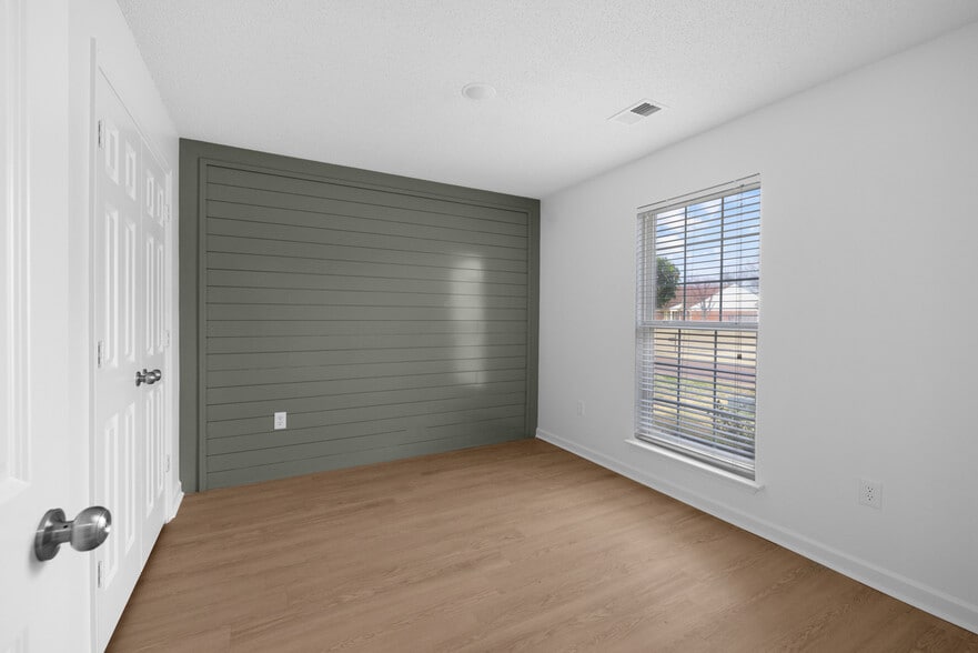Building Photo - 8131 Mary Payton Dr