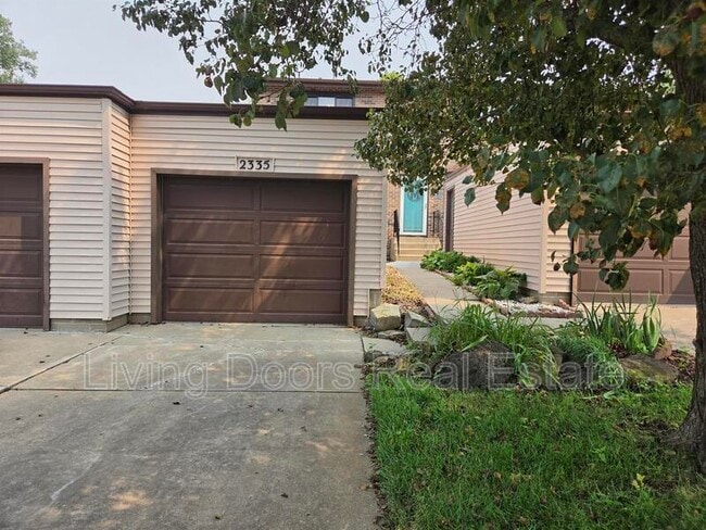 Building Photo - 2335 Southwood Pl