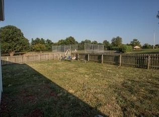Building Photo - Charming 3 Bedroom 2 Bath Ranch in Willard Schools-