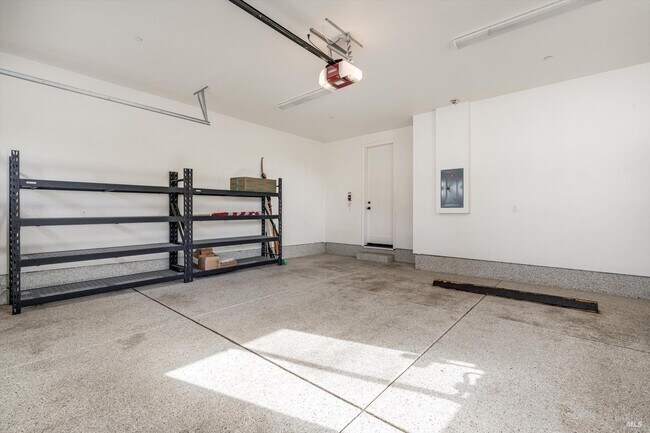 Building Photo - 1980 Bent Tree Pl