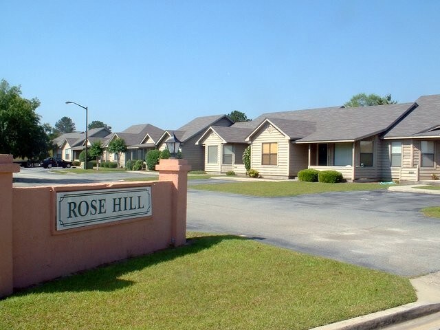 Primary Photo - 2884 Rosehill Dr