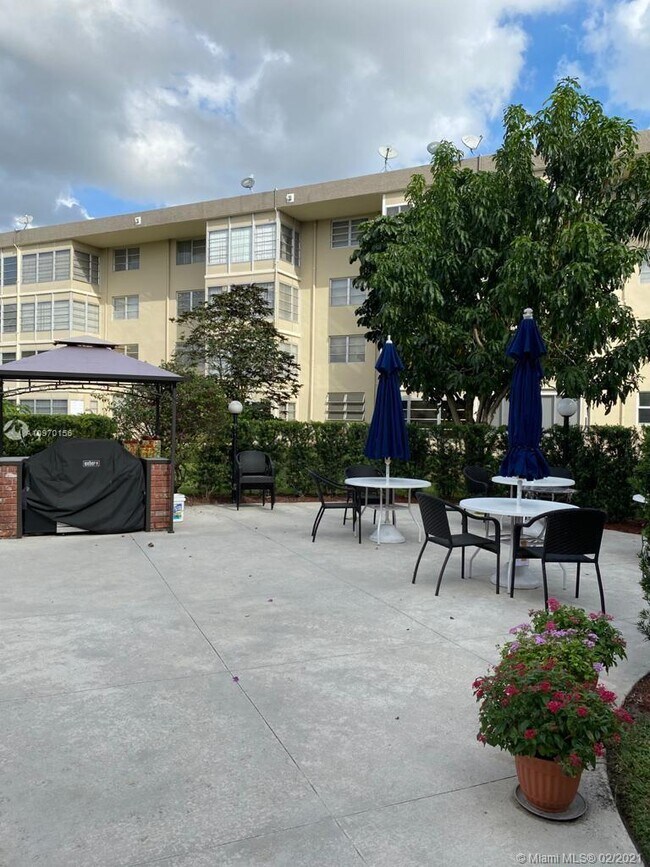 Building Photo - 3091 NW 46th Ave