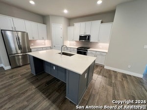 Building Photo - 1180 Cadogan Squire