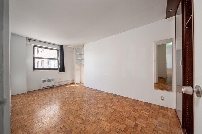 Building Photo - 6515 JFK Blvd E