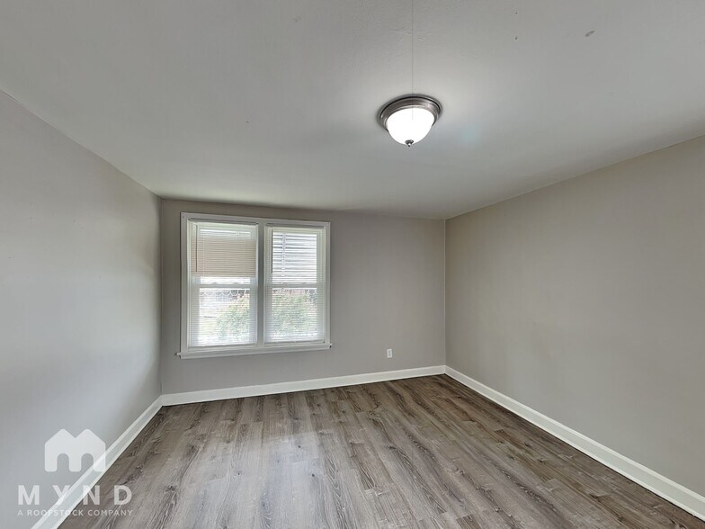 Building Photo - 1082 Lilley Ave