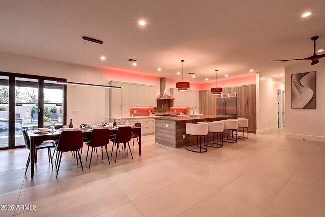 Building Photo - 6401 E Larkspur Dr