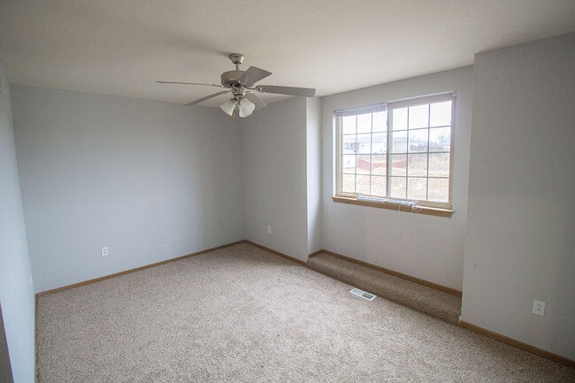 Building Photo - 5213 Silver Mill Dr