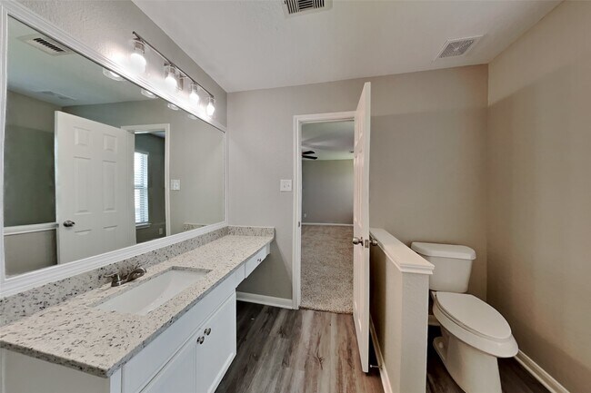 Building Photo - 7814 Pasture Spring Ln