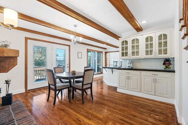 Building Photo - 5382 Kings Park Dr