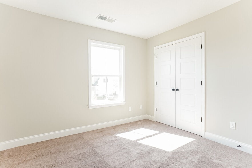 Building Photo - 5096 Greyton Cir