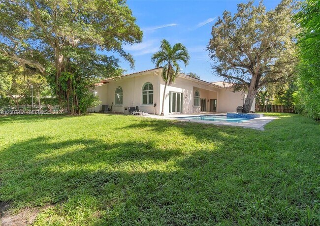 Building Photo - 17910 SW 80th Ave