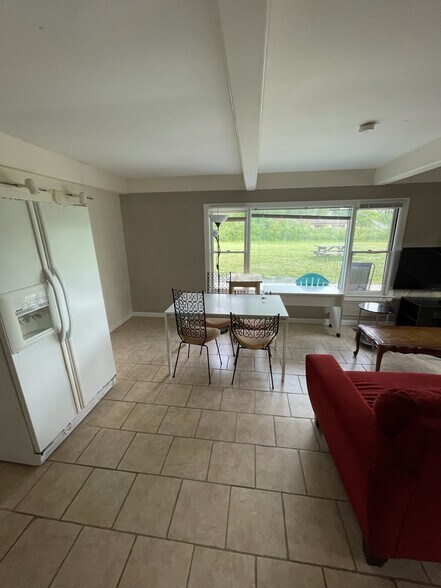 Building Photo - 138 Honness Ln