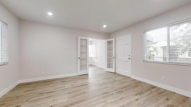 Building Photo - 7016 Flight Ave