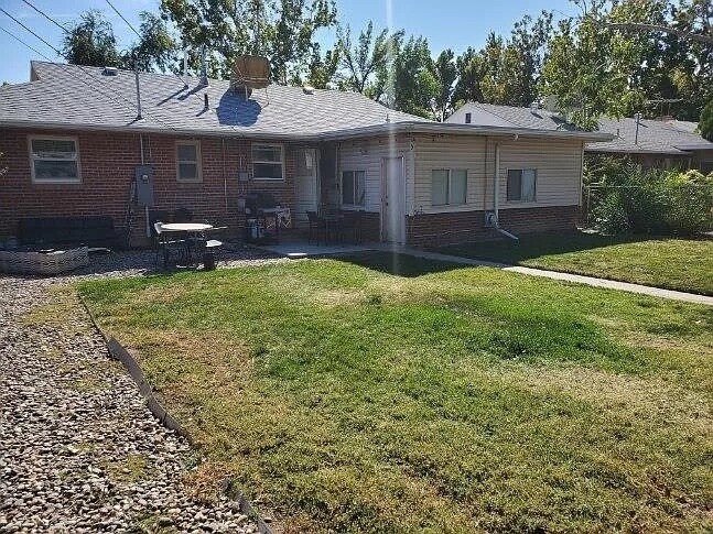 Building Photo - 1354 Mesa Ave