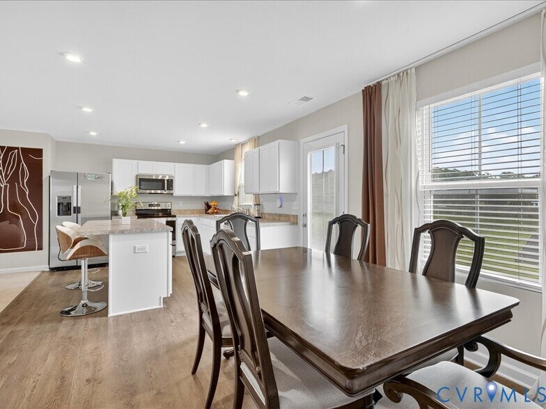 Building Photo - 4905 Gerald Dr