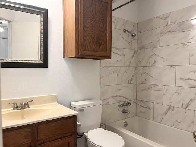 Building Photo - 8905 Curlew Dr