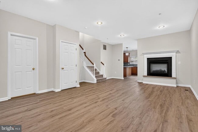 Building Photo - 102 Ashley Way