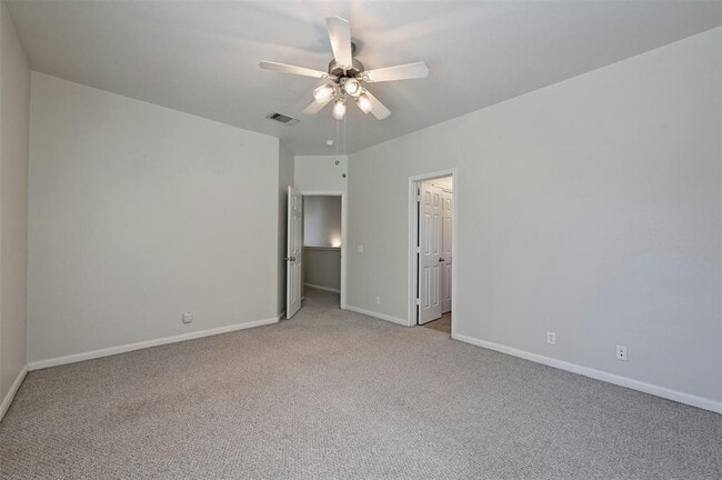 Building Photo - 2412 Allred Dr