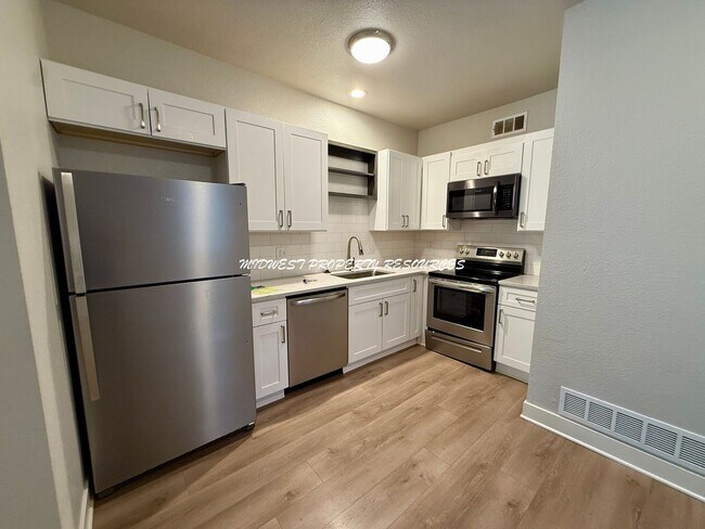 Building Photo - 1013 Renee Lynde Dr