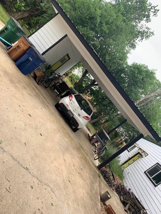 Building Photo - 4300 Mount Vernon Dr