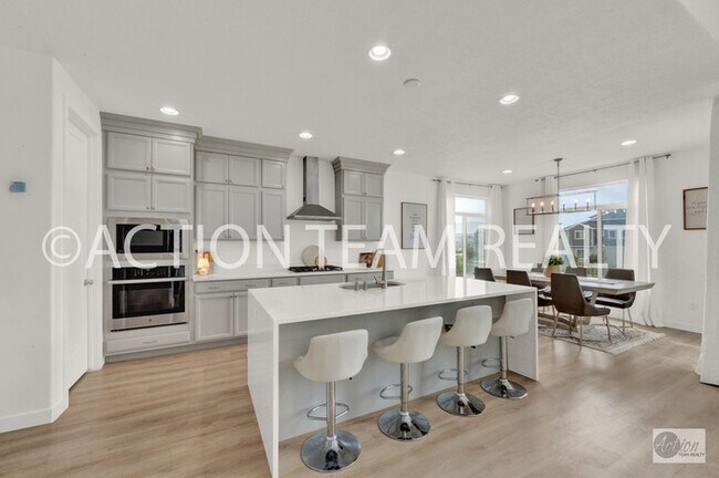 Building Photo - Single Family Home in Bluffdale!