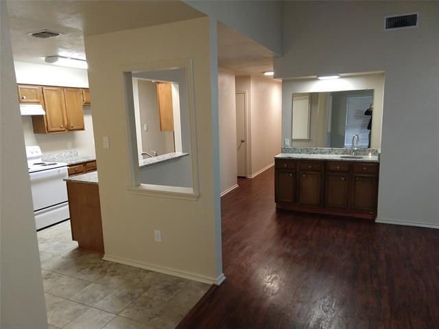 Building Photo - 1929 Lost Creek Dr