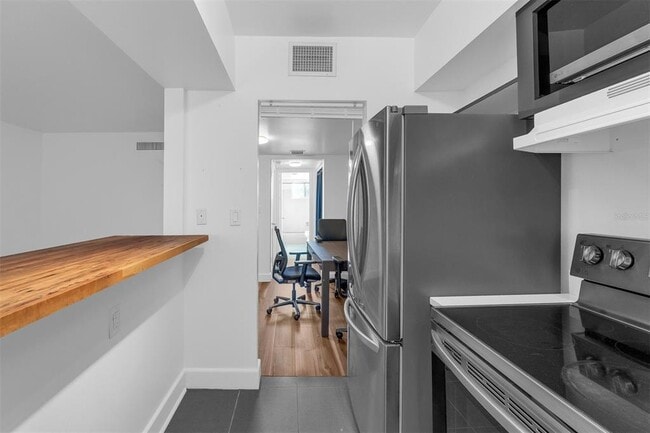 Building Photo - 1140 S Orlando Ave