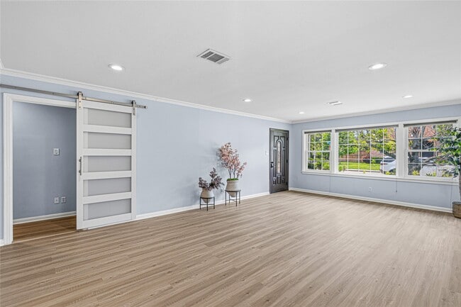 Building Photo - 4002 Merrick St