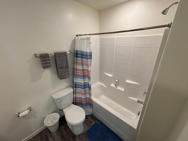 Building Photo - Charming 3Bed/2.5Bath/2Car Townhouse located in Northwest Las Vegas - Make the Move for Less: $30...