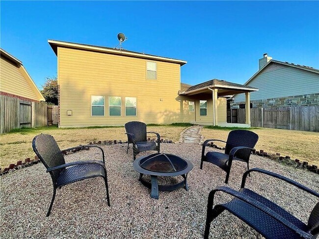 Building Photo - 906 Mesquite Hollow Pl