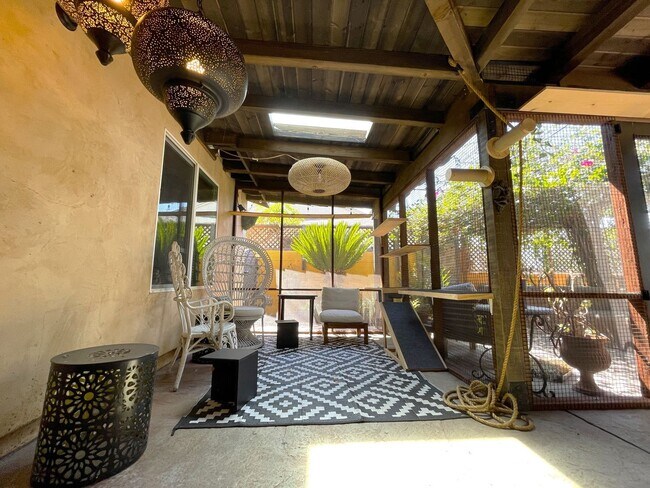 Building Photo - Custom 3-Bed, 2.5 -Bath Retreat with Luxury Features in Reseda