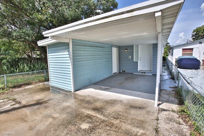 Building Photo - 2 br, 1 bath House - 114 S C Street