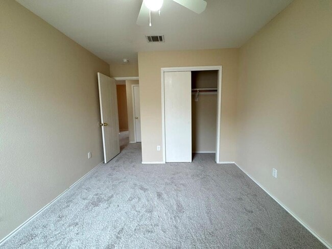 Building Photo - 209 Katy B Ln