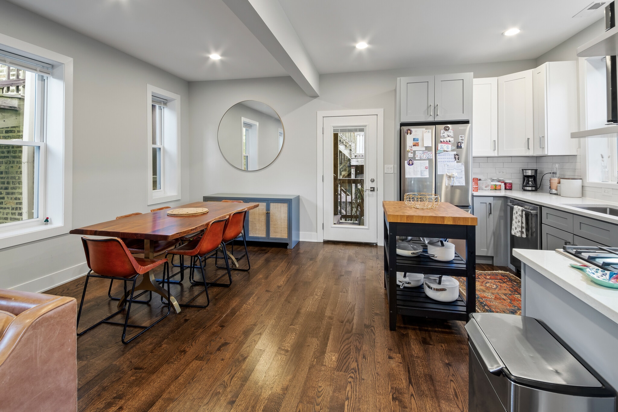 Building Photo - 2144 W Shakespeare Ave