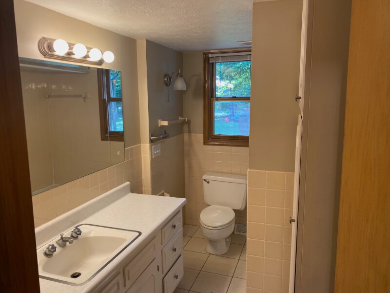 Building Photo - 4410 Timberdale Dr