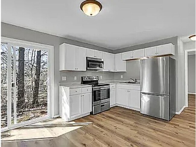 Primary Photo - Two bedroom, one bath duplex. Completely r...