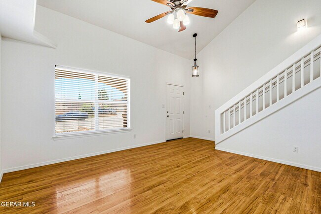Building Photo - 3749 Leticia St