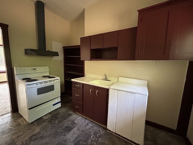 Building Photo - Duplex for Rent