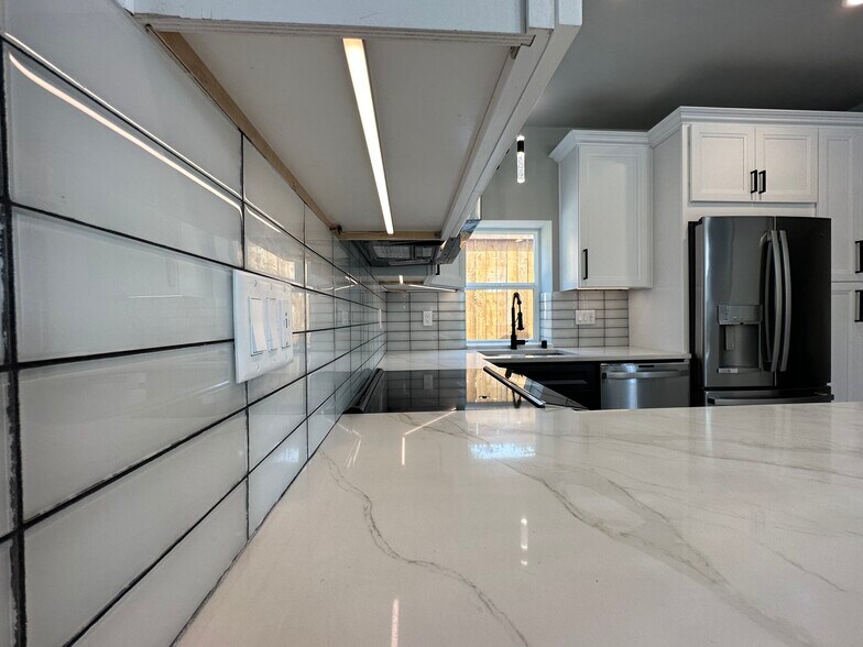 Building Photo - 5509 Brooklyn Ave NE