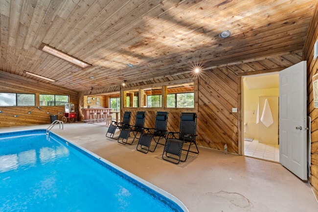 Building Photo - 108 Helms Hill Rd