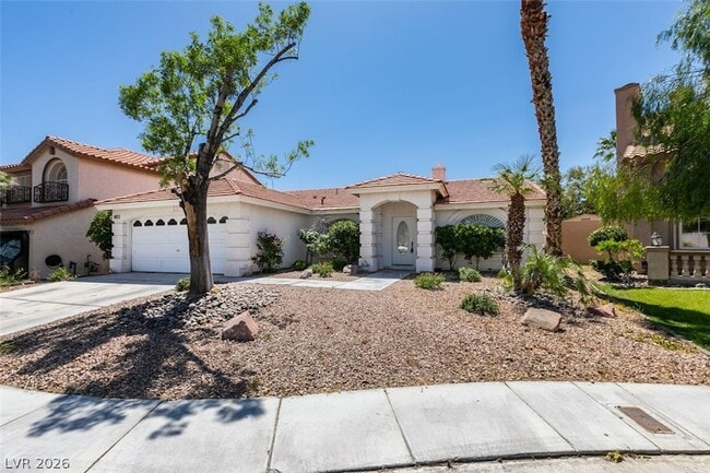 Building Photo - 8825 Fall Green Dr