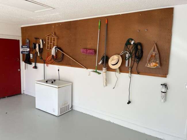 Building Photo - 1918 Turtle Creek Pl